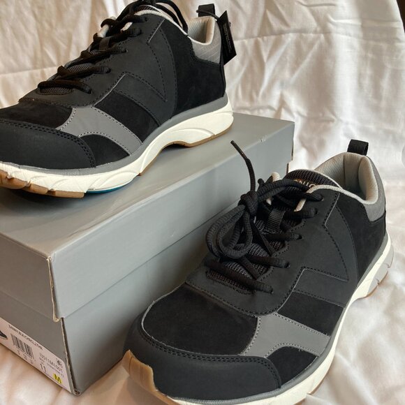 NIB Vionic Sneakers Waterproof W11 - Picture 2 of 5